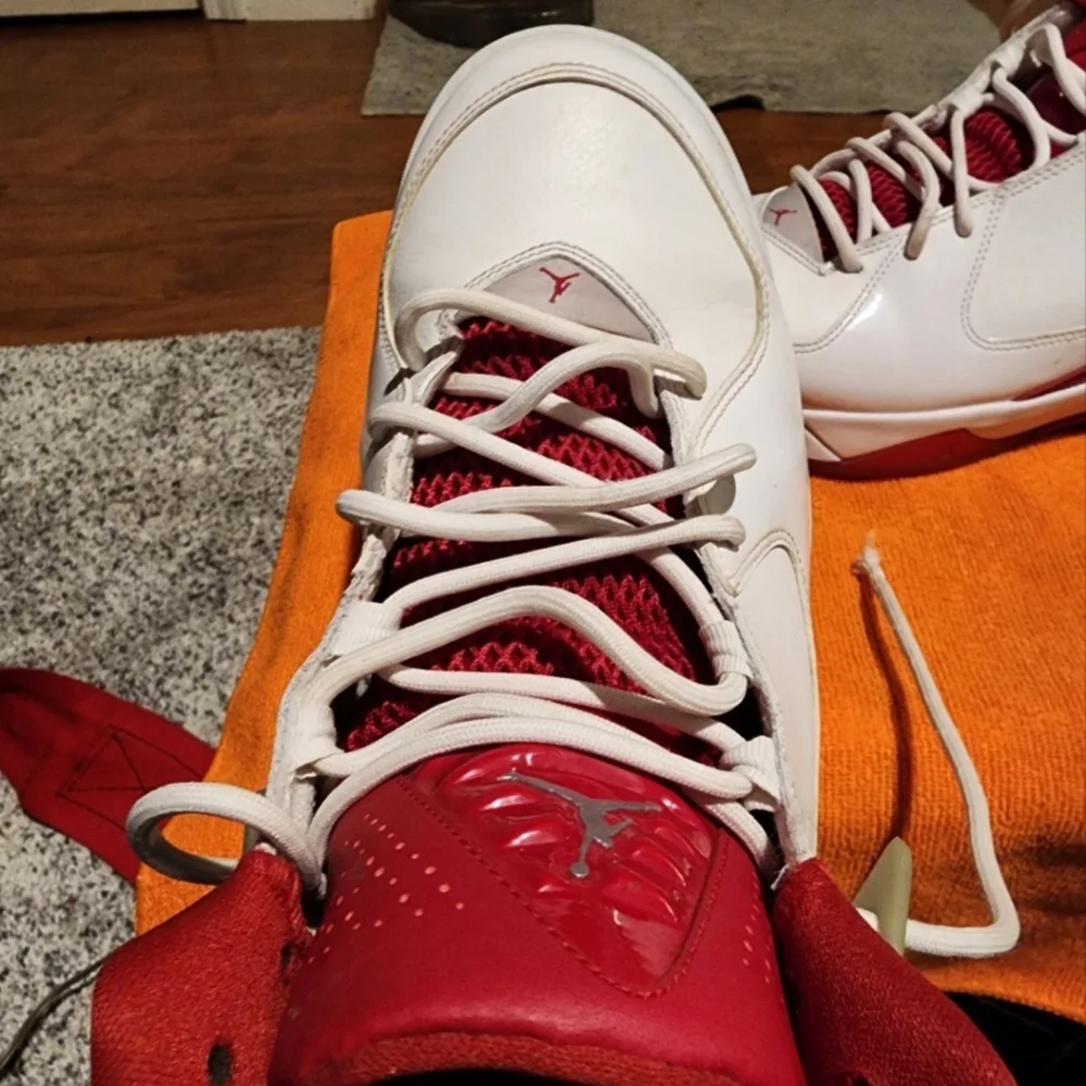 Air Jordan Flight White/Red Basketball Shoes Size 9.5 high-top sneakers in white